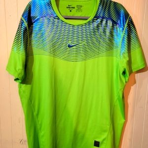 Nike Pro Shirt DRI-FIT Hypercool Max Fitted Mens Athletic Fitness Sz XL